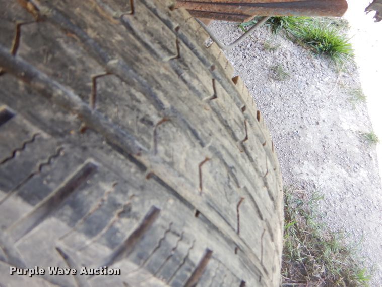 image for item ED9443 1977 Ford F250 pickup truck