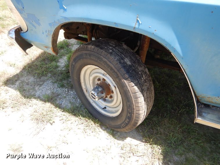 image for item ED9443 1977 Ford F250 pickup truck