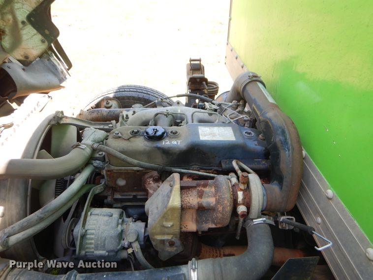 image for item ED9445 1998 Chevrolet Tiltmaster W4 box truck