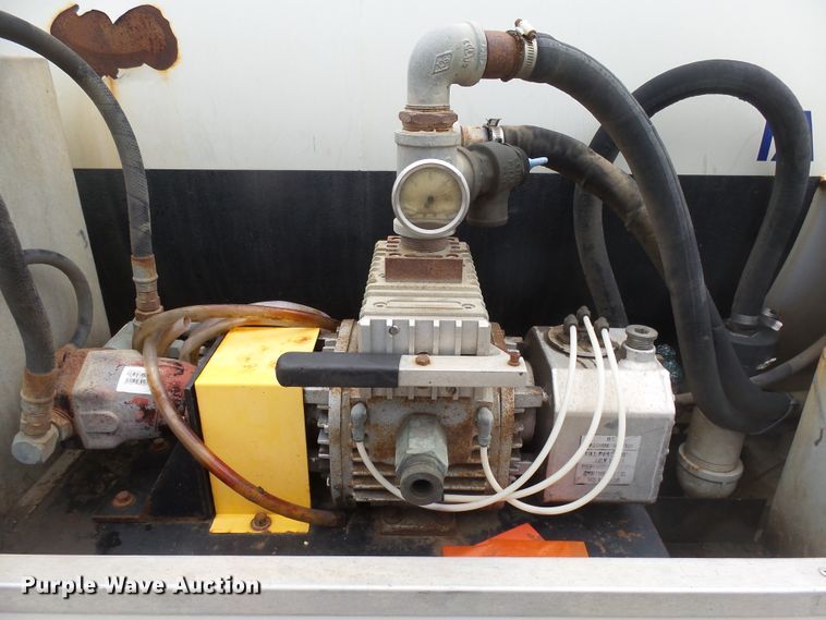 image for item EF9549 2008 Sterling Bullet waste/sewer tank truck