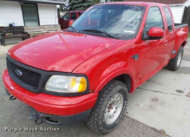 image for item EM9823 2002 Ford F150 XLT SuperCab pickup truck