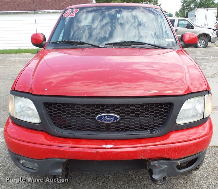 image for item EM9823 2002 Ford F150 XLT SuperCab pickup truck