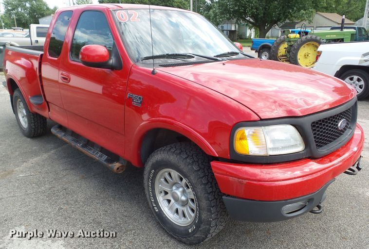 image for item EM9823 2002 Ford F150 XLT SuperCab pickup truck