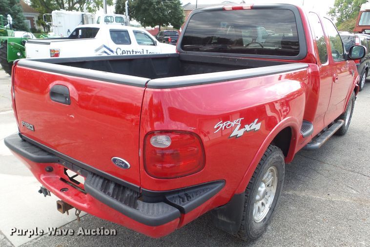 image for item EM9823 2002 Ford F150 XLT SuperCab pickup truck