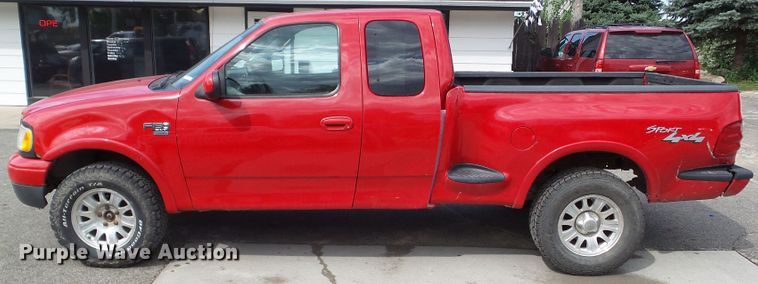 image for item EM9823 2002 Ford F150 XLT SuperCab pickup truck