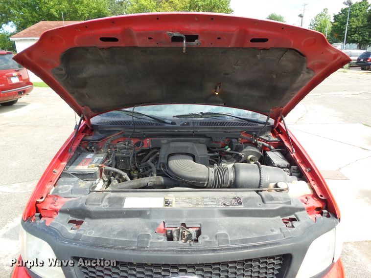 image for item EM9823 2002 Ford F150 XLT SuperCab pickup truck