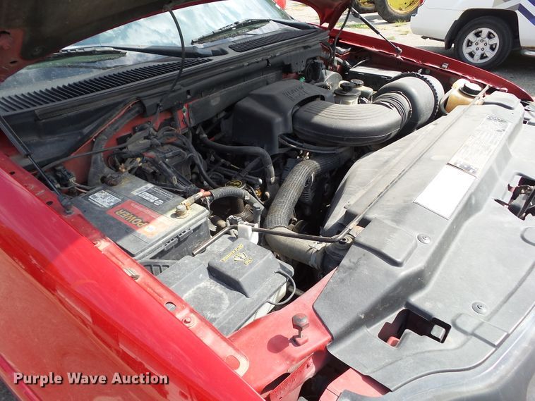 image for item EM9823 2002 Ford F150 XLT SuperCab pickup truck