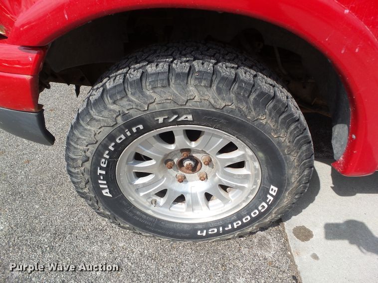 image for item EM9823 2002 Ford F150 XLT SuperCab pickup truck