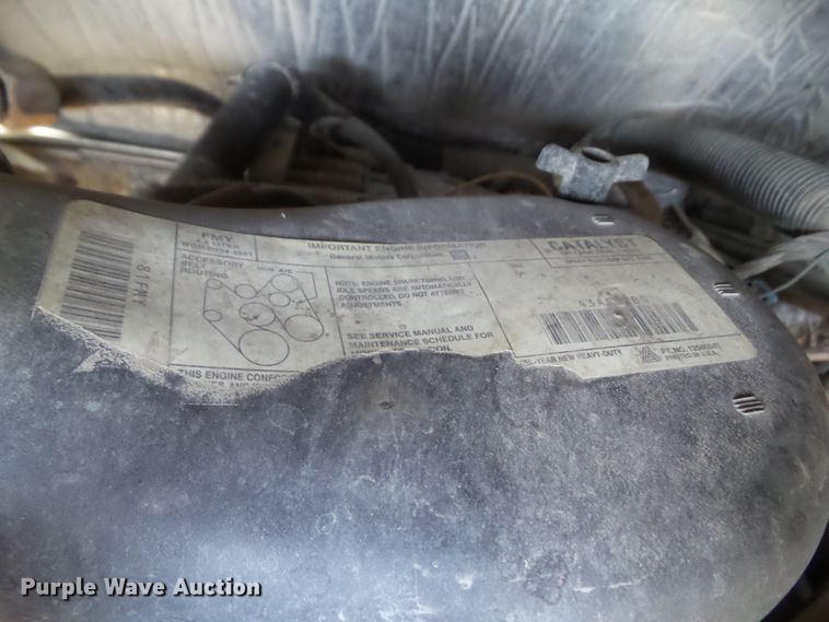 image for item EM9824 1998 Chevrolet P30 delivery truck