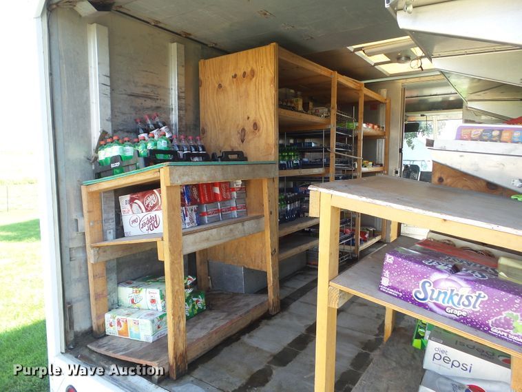 image for item EM9824 1998 Chevrolet P30 delivery truck