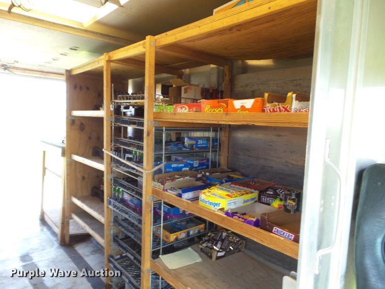 image for item EM9824 1998 Chevrolet P30 delivery truck