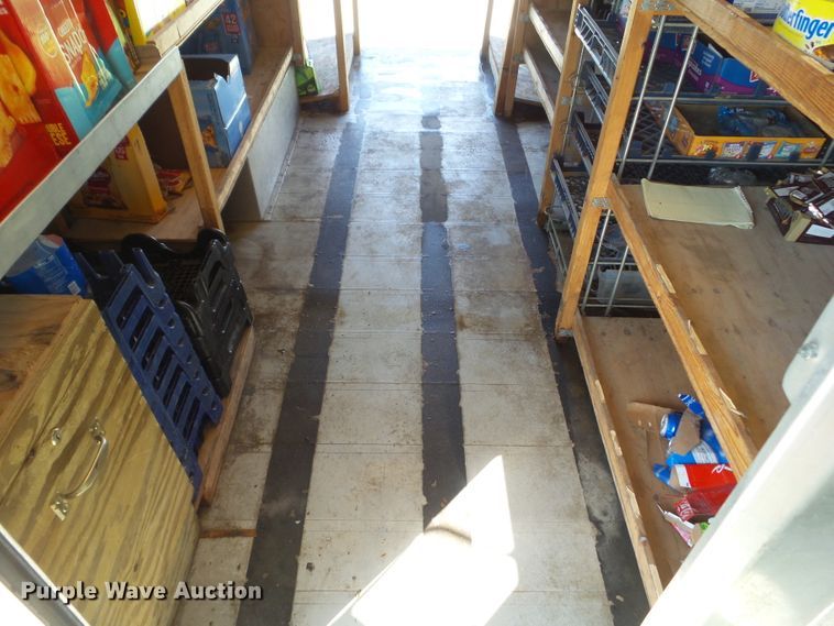 image for item EM9824 1998 Chevrolet P30 delivery truck