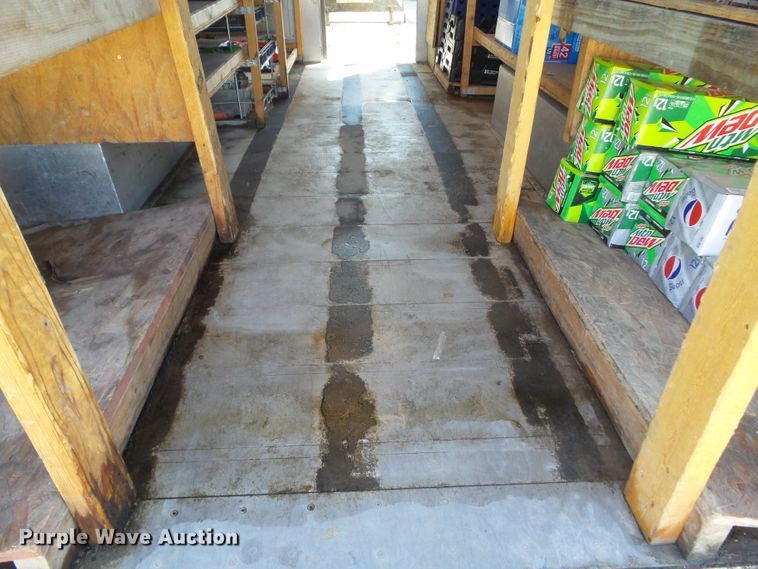 image for item EM9824 1998 Chevrolet P30 delivery truck