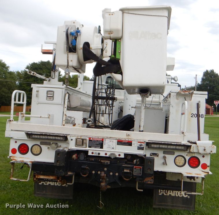 image for item FC9897 2014 Freightliner Business Class M2 bucket truck