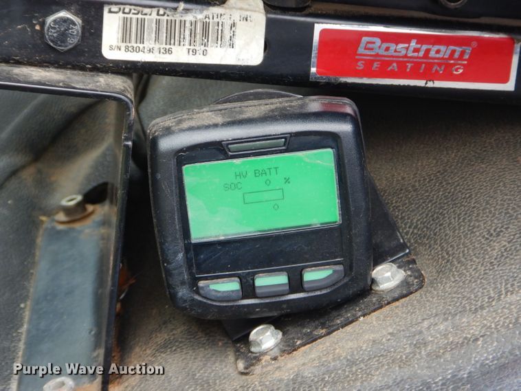 image for item FC9897 2014 Freightliner Business Class M2 bucket truck