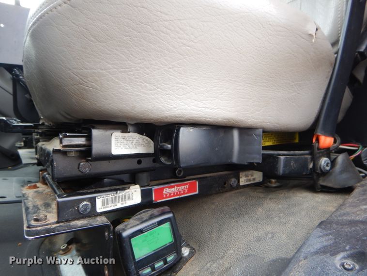 image for item FC9897 2014 Freightliner Business Class M2 bucket truck