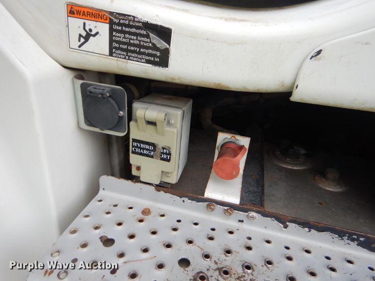 image for item FC9897 2014 Freightliner Business Class M2 bucket truck