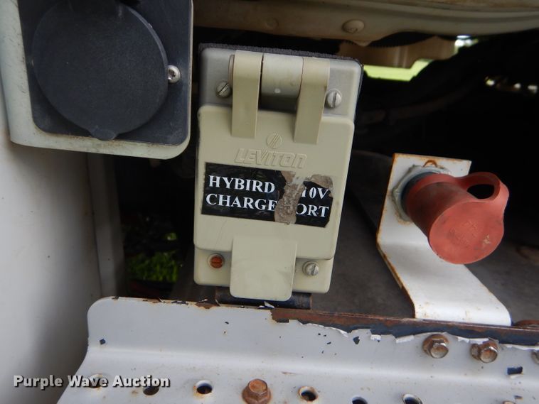 image for item FC9897 2014 Freightliner Business Class M2 bucket truck