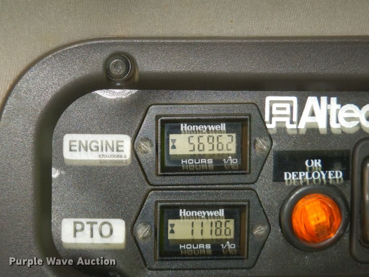 image for item FC9897 2014 Freightliner Business Class M2 bucket truck