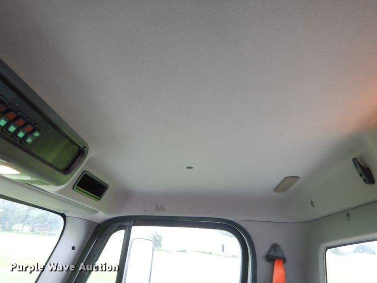 image for item FC9897 2014 Freightliner Business Class M2 bucket truck