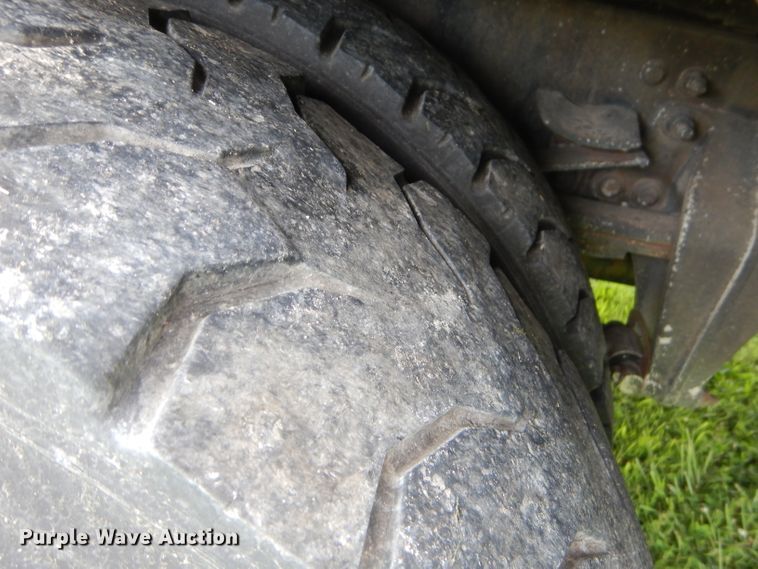 image for item FC9897 2014 Freightliner Business Class M2 bucket truck