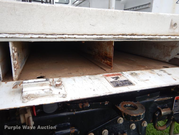 image for item FC9897 2014 Freightliner Business Class M2 bucket truck