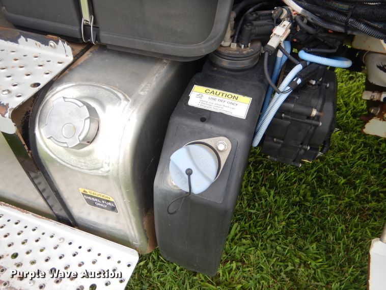 image for item FC9897 2014 Freightliner Business Class M2 bucket truck