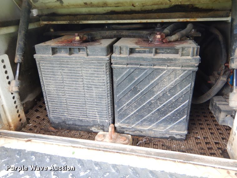 image for item FC9897 2014 Freightliner Business Class M2 bucket truck