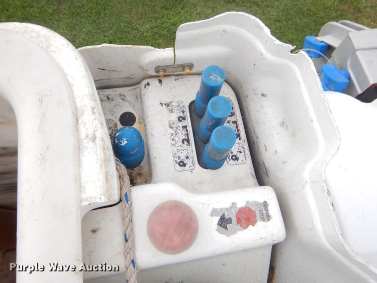 image for item FC9897 2014 Freightliner Business Class M2 bucket truck