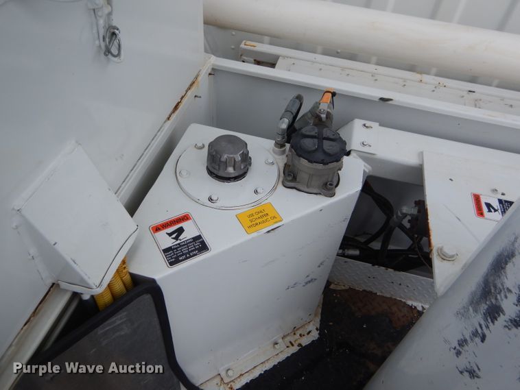 image for item FC9897 2014 Freightliner Business Class M2 bucket truck