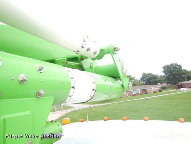 image for item FC9897 2014 Freightliner Business Class M2 bucket truck