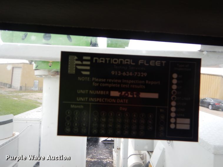 image for item FC9897 2014 Freightliner Business Class M2 bucket truck