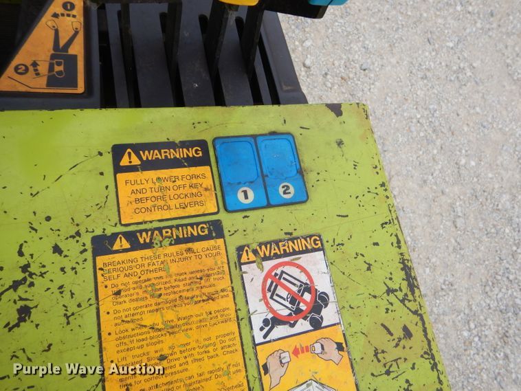 image for item FC9899 Clark forklift