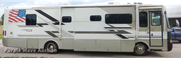 image for item FC9900 2003 Safari Cheetah RV
