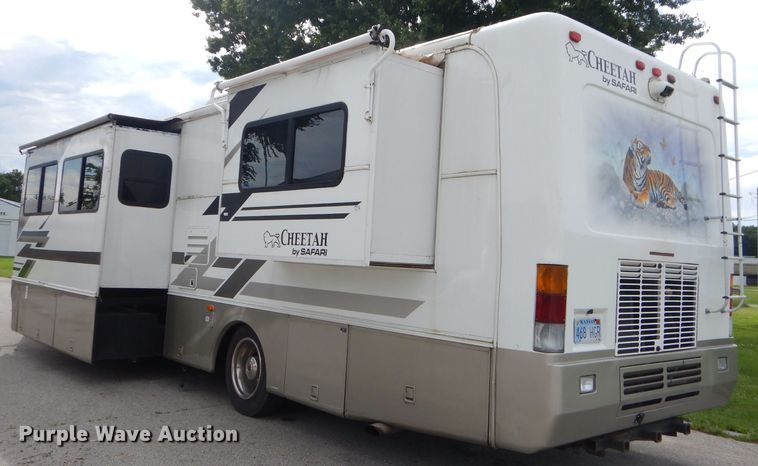 image for item FC9900 2003 Safari Cheetah RV
