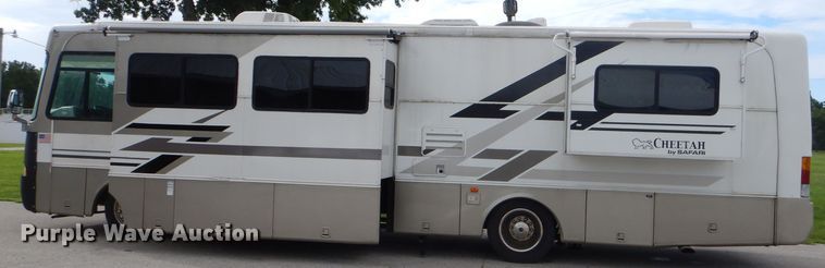 image for item FC9900 2003 Safari Cheetah RV