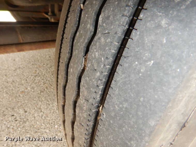 image for item FC9900 2003 Safari Cheetah RV