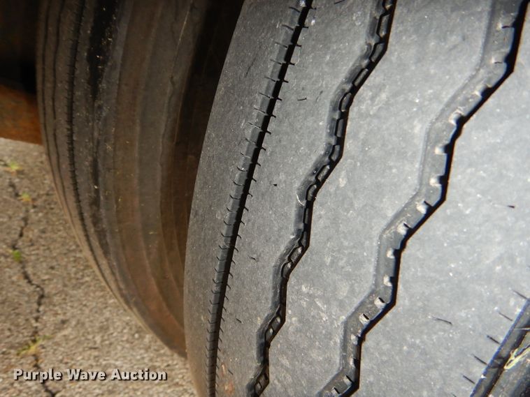 image for item FC9900 2003 Safari Cheetah RV