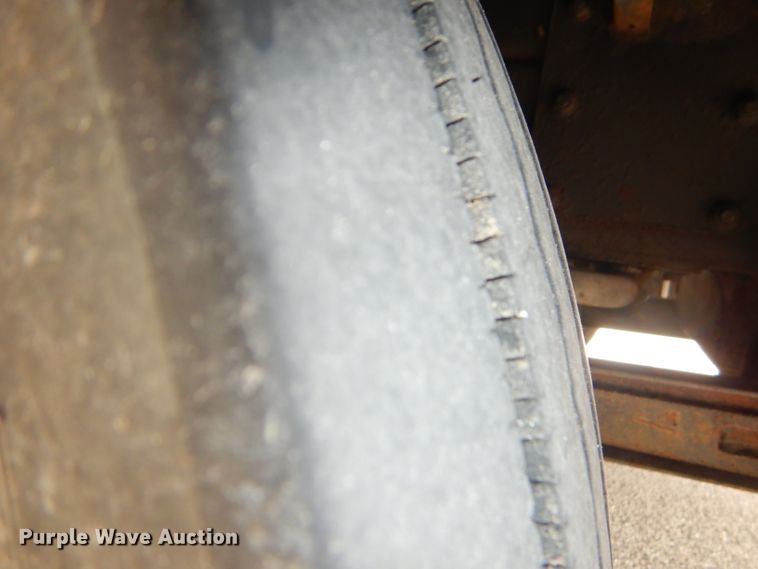 image for item FC9900 2003 Safari Cheetah RV