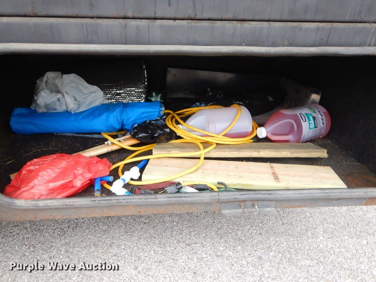 image for item FC9900 2003 Safari Cheetah RV