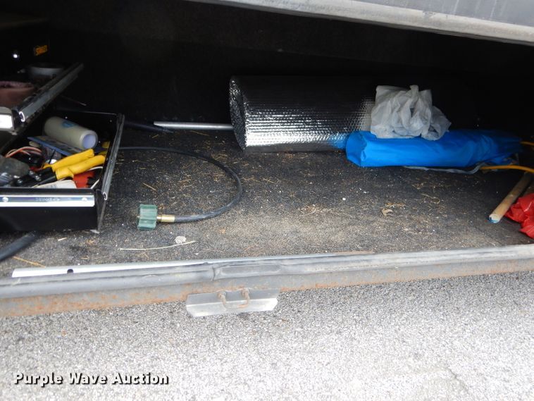 image for item FC9900 2003 Safari Cheetah RV