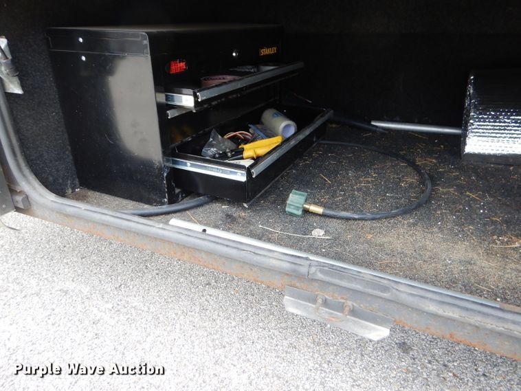 image for item FC9900 2003 Safari Cheetah RV