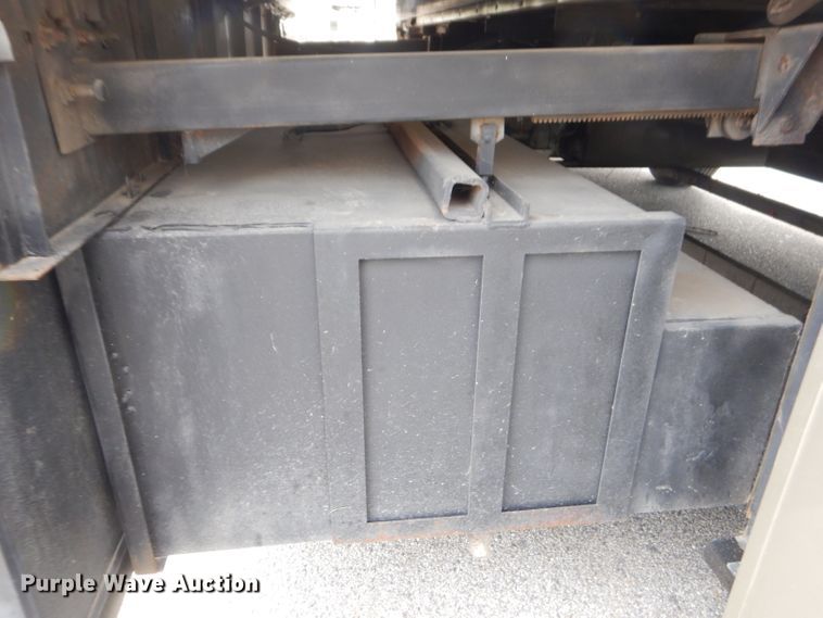 image for item FC9900 2003 Safari Cheetah RV