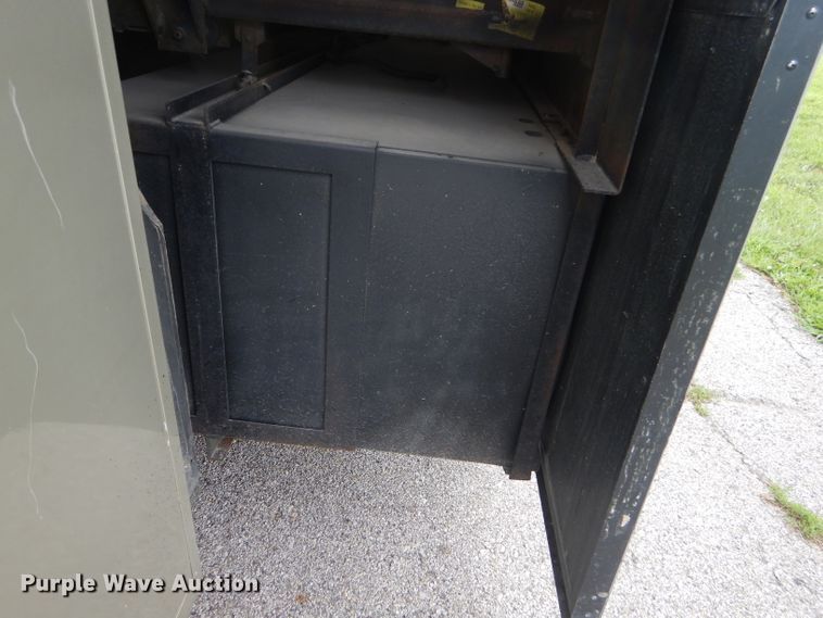 image for item FC9900 2003 Safari Cheetah RV