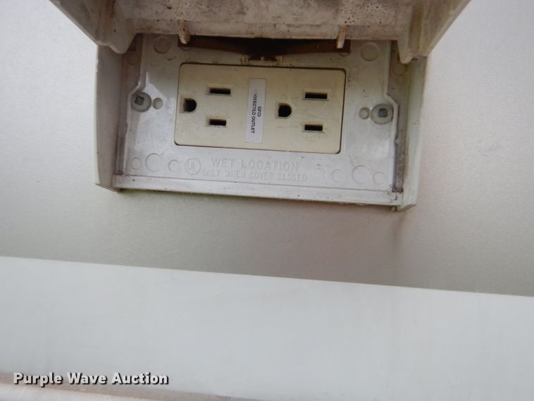 image for item FC9900 2003 Safari Cheetah RV