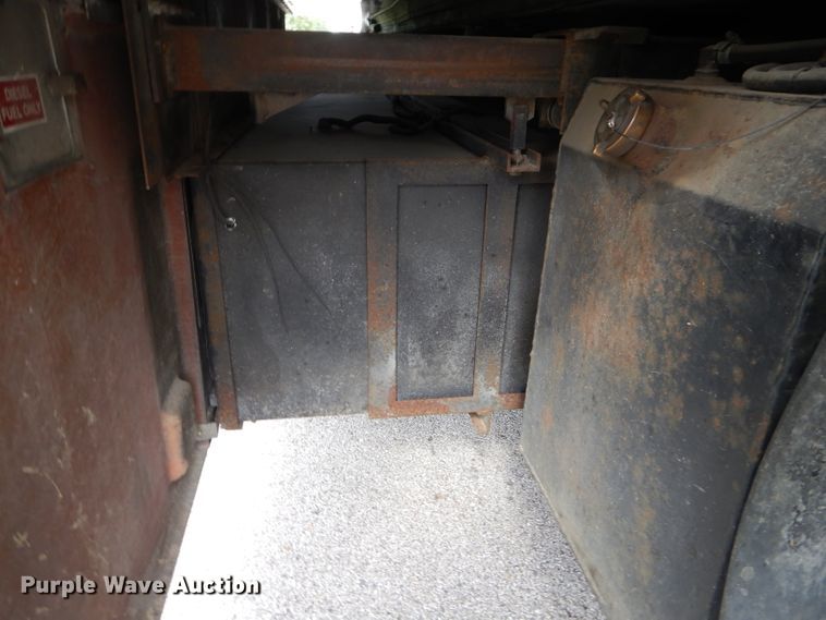 image for item FC9900 2003 Safari Cheetah RV