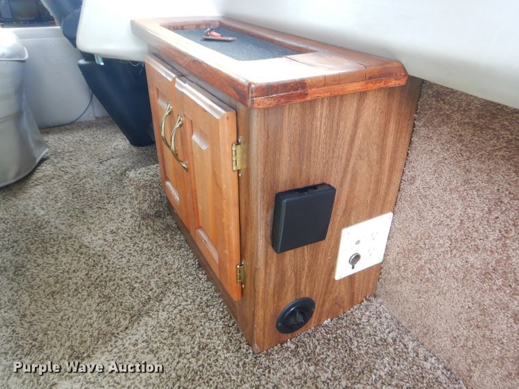 image for item FC9900 2003 Safari Cheetah RV