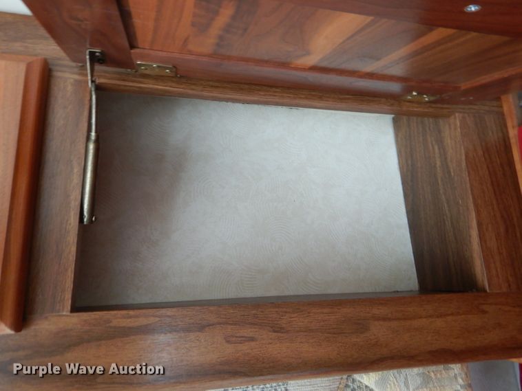 image for item FC9900 2003 Safari Cheetah RV