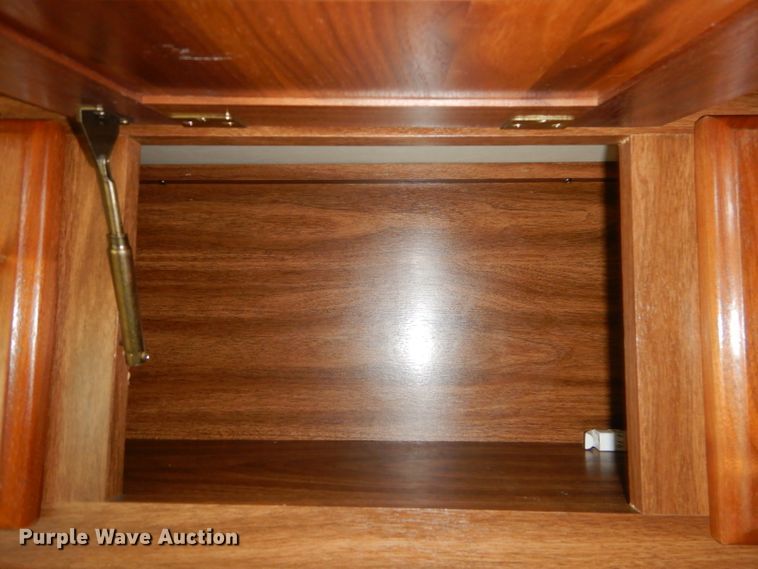 image for item FC9900 2003 Safari Cheetah RV