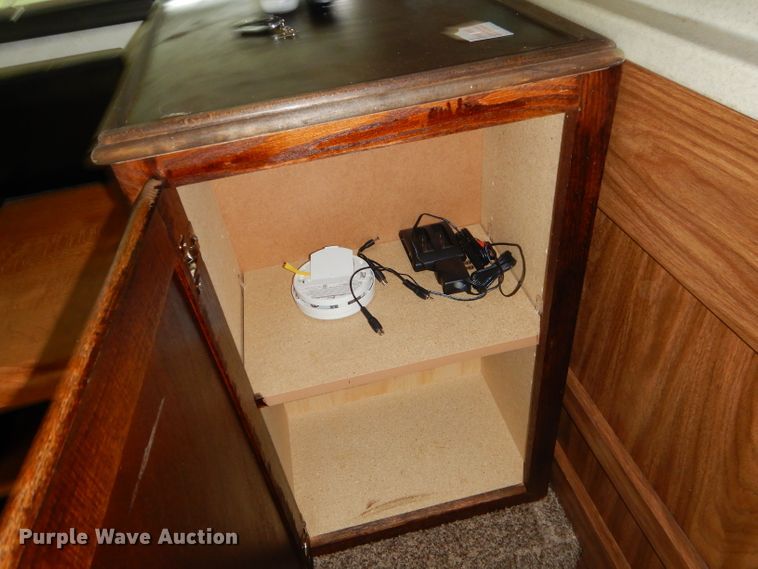 image for item FC9900 2003 Safari Cheetah RV